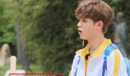 黄明昊自己爆料女友视频,女友神秘视频曝光，甜蜜互动引网友热议