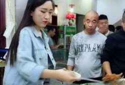 抖音网红吃瓜漂亮女主
