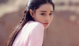 娱乐圈八卦最新爆料声音,神秘恋情曝光，当红明星竟与素人牵手？